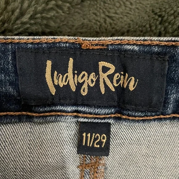 Jeans - Picture 3 of 3